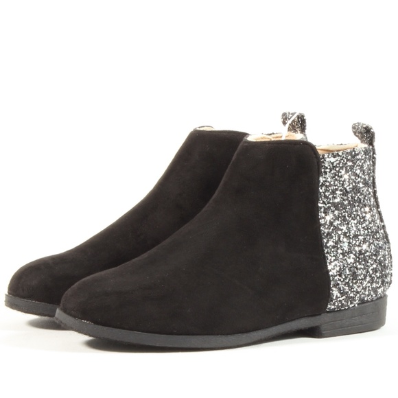 Olivia Miller Other - Olivia Miller Girl's Glitter Ankle Boots Booties